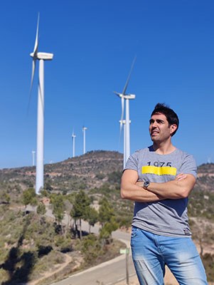 Un estudiant de l’ESEIAAT crea un sistema de gestió per repotenciar els parcs eòlics amb menys aerogeneradors