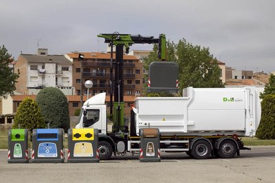 More efficient, robust mobile equipment to collect bins